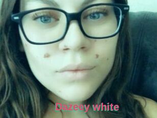 Dazeey_white