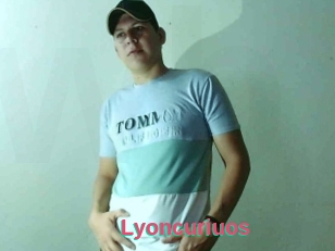 Lyoncuriuos