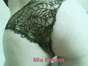 Mia_Boston